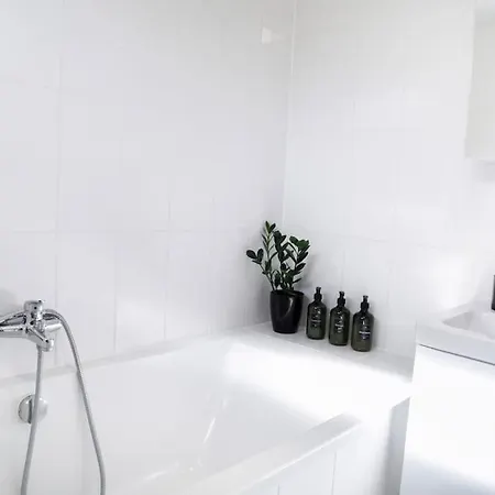 Exkluzivna Na Slnecnych Jazerach Feriehus Senec