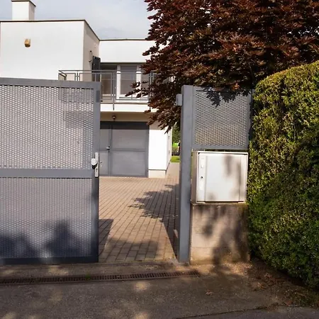 Dom wakacyjny Exkluzivna Na Slnecnych Jazerach